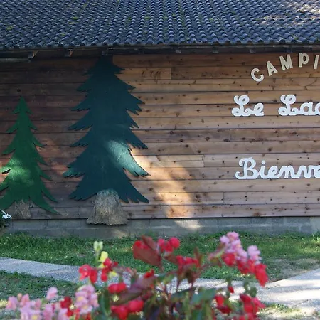 Camping Le Lachat 营地 2*